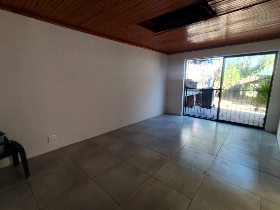 To Let 3 Bedroom Property for Rent in Drostdy Park Western Cape